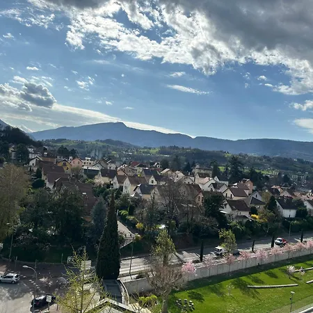 Pensión Modhumita Chambéry
